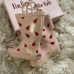 NWT ~ 💕☂️🌨Super cute ladybug rain boots